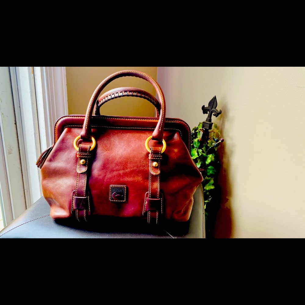 Dooney&bourke leather doctors bag